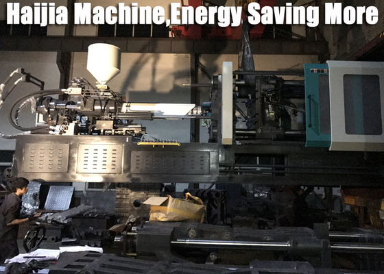 Dichte het Voorvormeninjectie van het Lijnhuisdier het Vormen Machine 780 Ton het Vastklemmen Kracht37t Gewicht